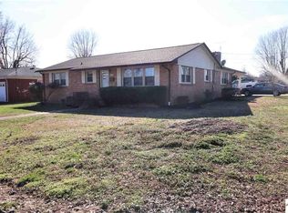 1201 S 11th St, Mayfield, KY 42066