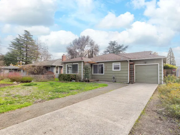 325 NE B St, Grants Pass, OR 97526