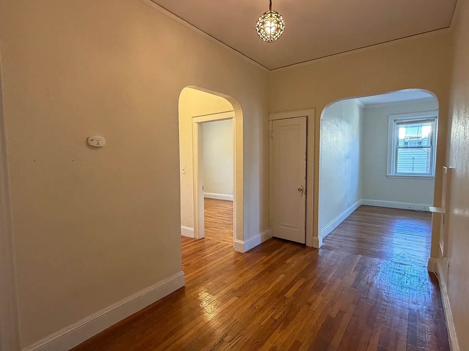 1 bed, 850 sqft, $2,365 — Photo 3