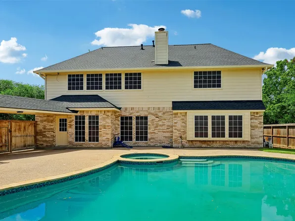 1207 Peregrine Dr, Friendswood, TX 77546
