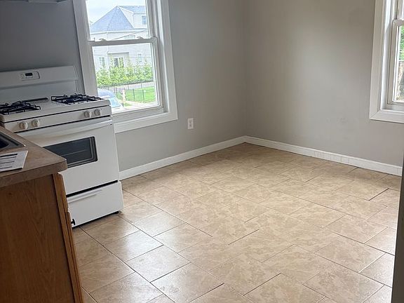 3rd image of 271 Ocean Ave APT 6