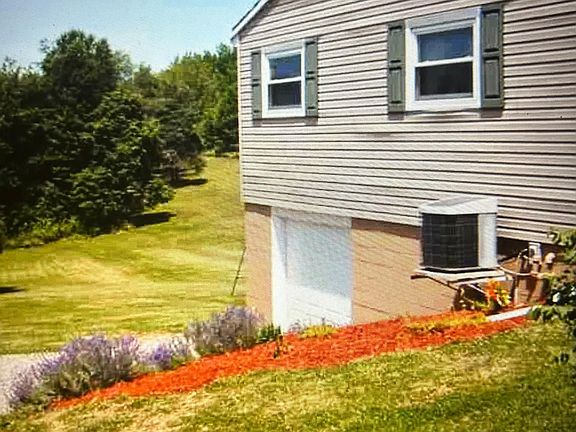3rd image of 371 Ward Dr