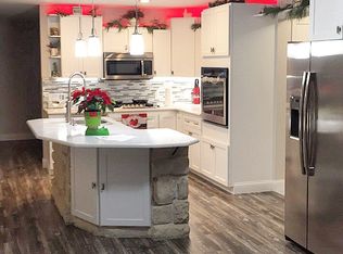 W125S8370 N Cape Rd, Muskego, WI 53150