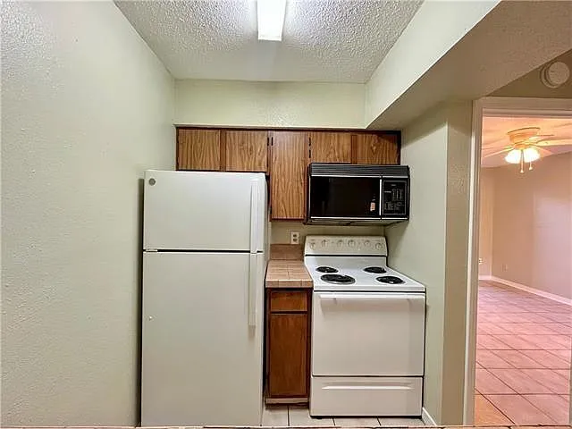 2330 Edenborn Ave #116 — Photo 10