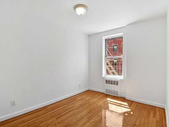 4th image of 401 W 56th St APT 4H