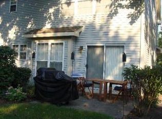 679 Bent Ridge Ln, Elgin, IL 60120