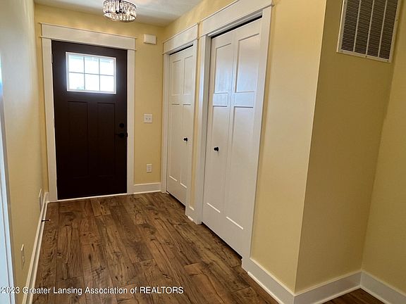 3rd image of 1423 Mallard Cir