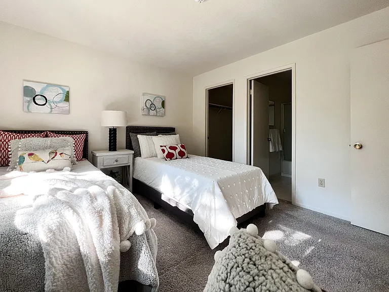2x2 Primary Bedroom