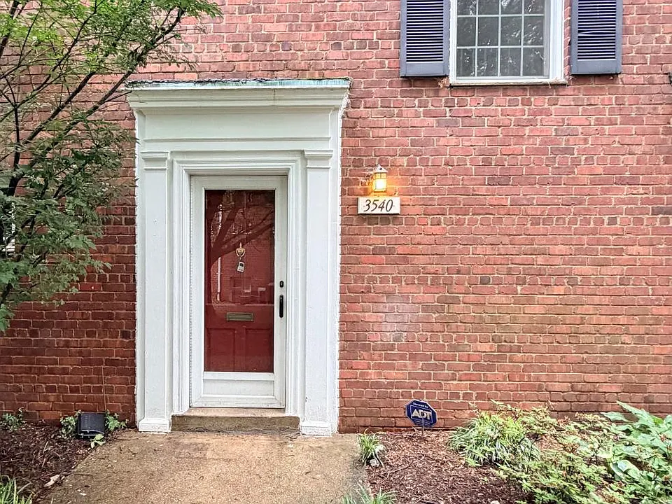 3540 Martha Custis Dr