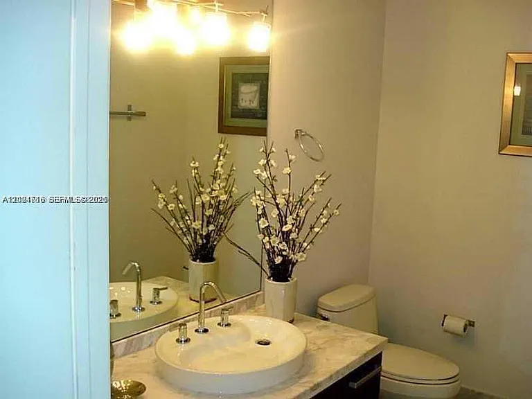 244 Biscayne Blvd #647 — Photo 8