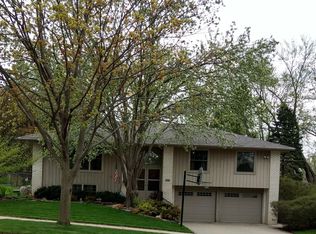 623 27th St NW, Rochester, MN 55901