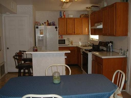 3rd image of 8310 WHITE OAK DR