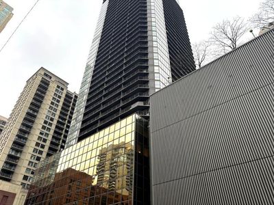 10 E Ontario St, Chicago, IL, 60611