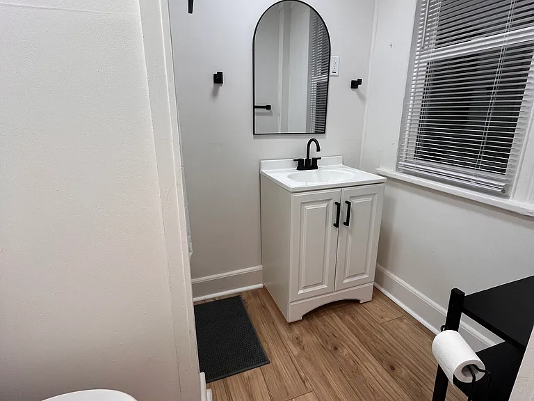196 Avon St #1 — Photo 11