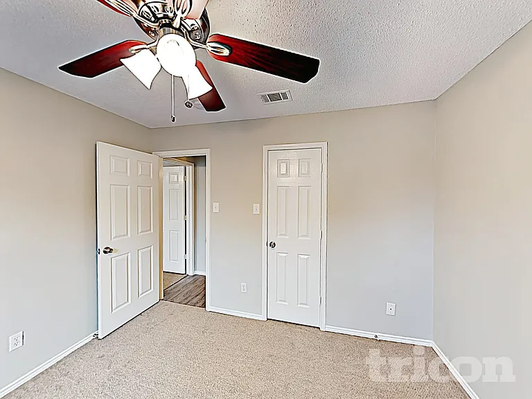 206 Briarglen Dr — Photo 19