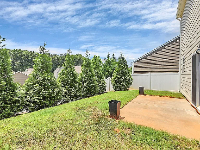 181 Atwater Landing Dr — Photo 39