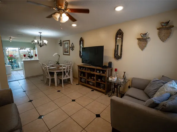 1220 Shadowdale Dr APT 8, Houston, TX 77043