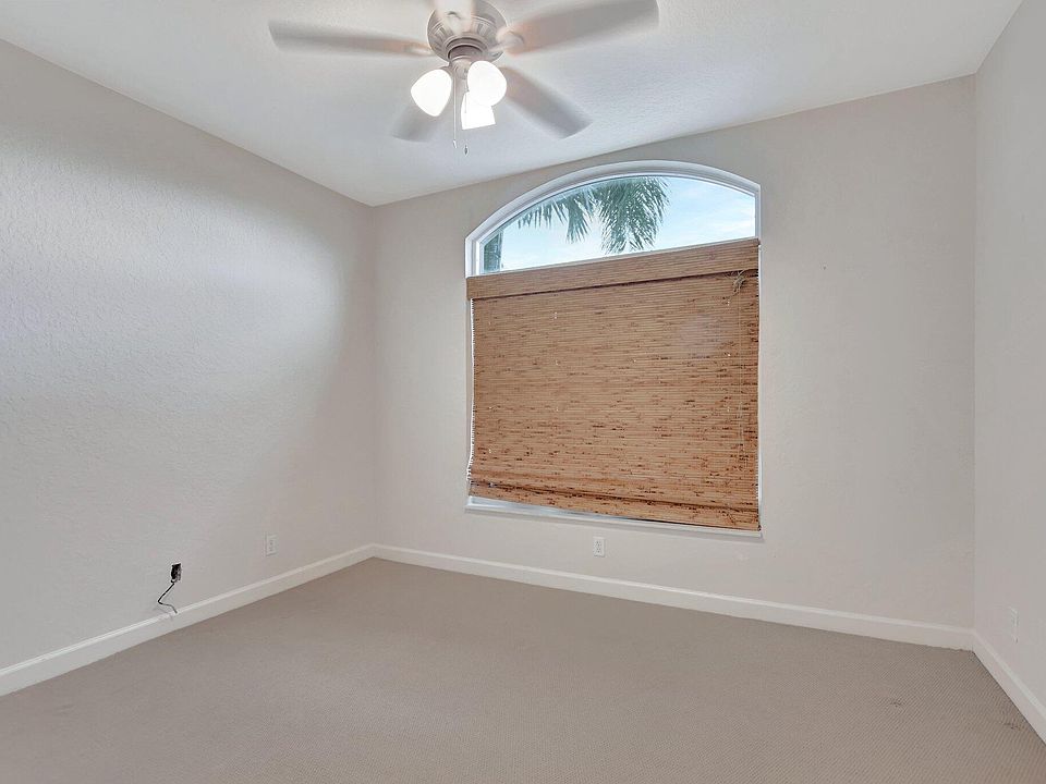 1st image of 1760 SW 2nd Avenue