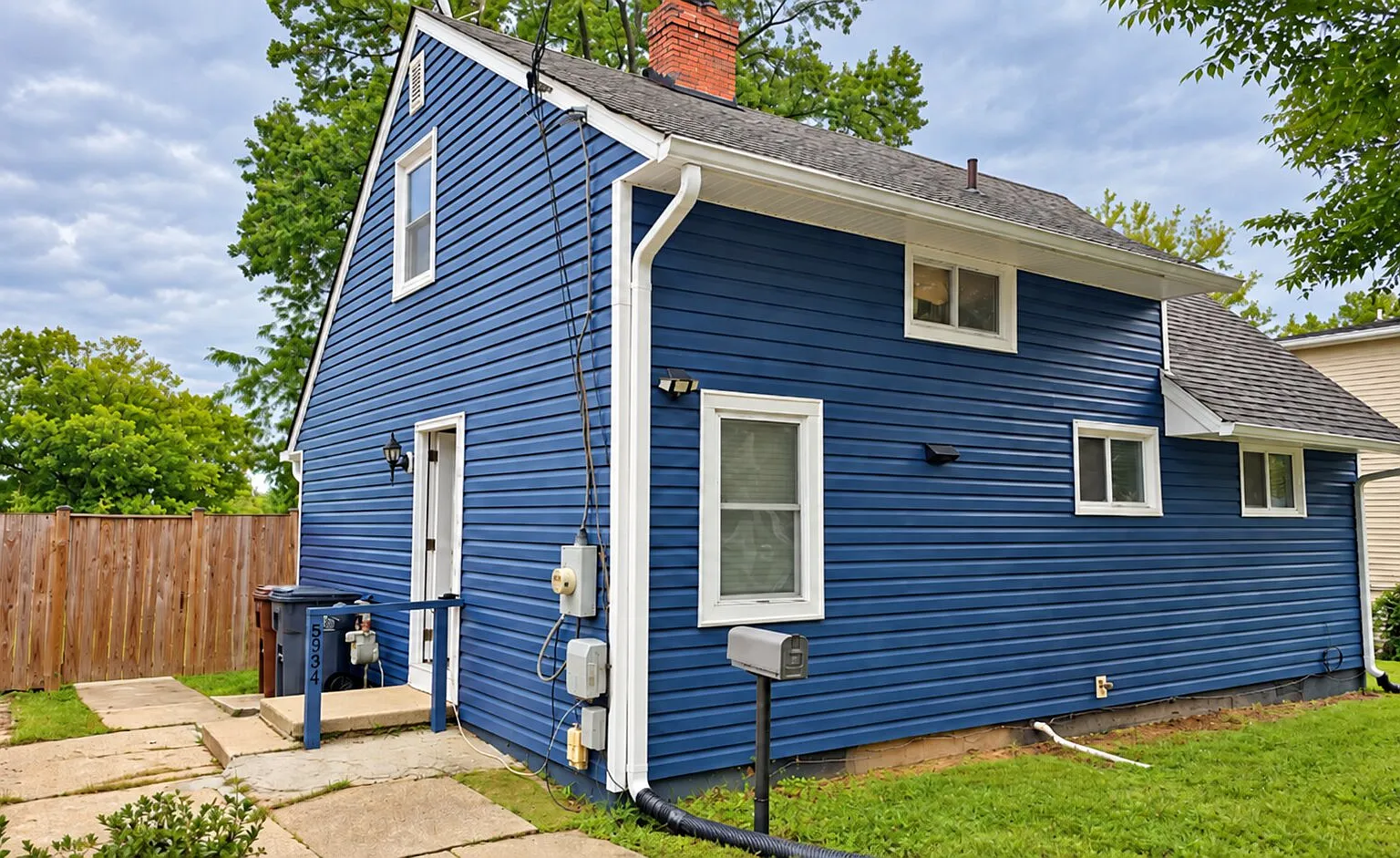 Charming & Updated 4-Bed Home Near Twinbrook Metro — Photo 2