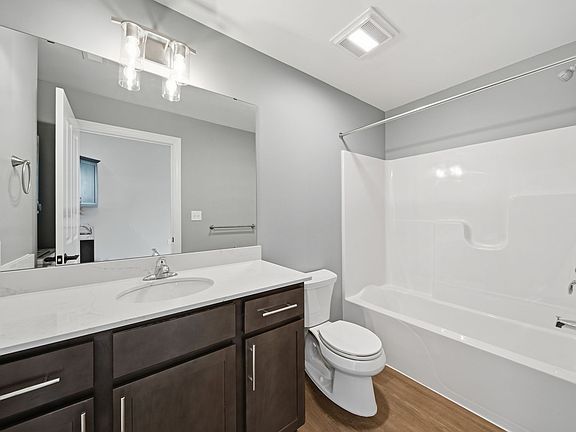 5th image of 115 S Main St #203