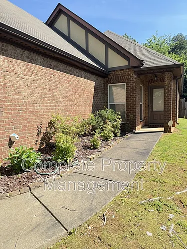 109 Oxmoor Place Cir Photo 1