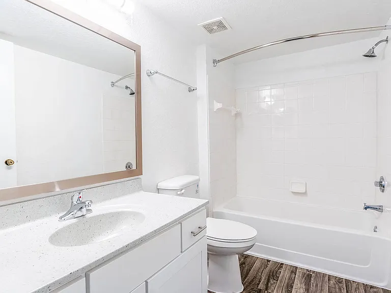 Coastline Cove Apartment Homes — Photo 15