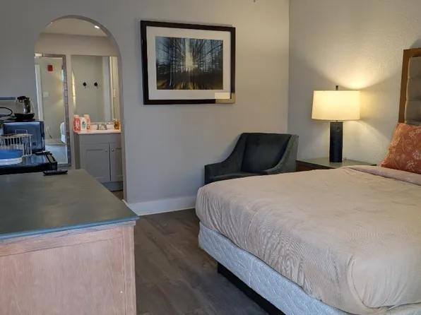 6633 W Montgomery Rd #1, Houston, TX 77091