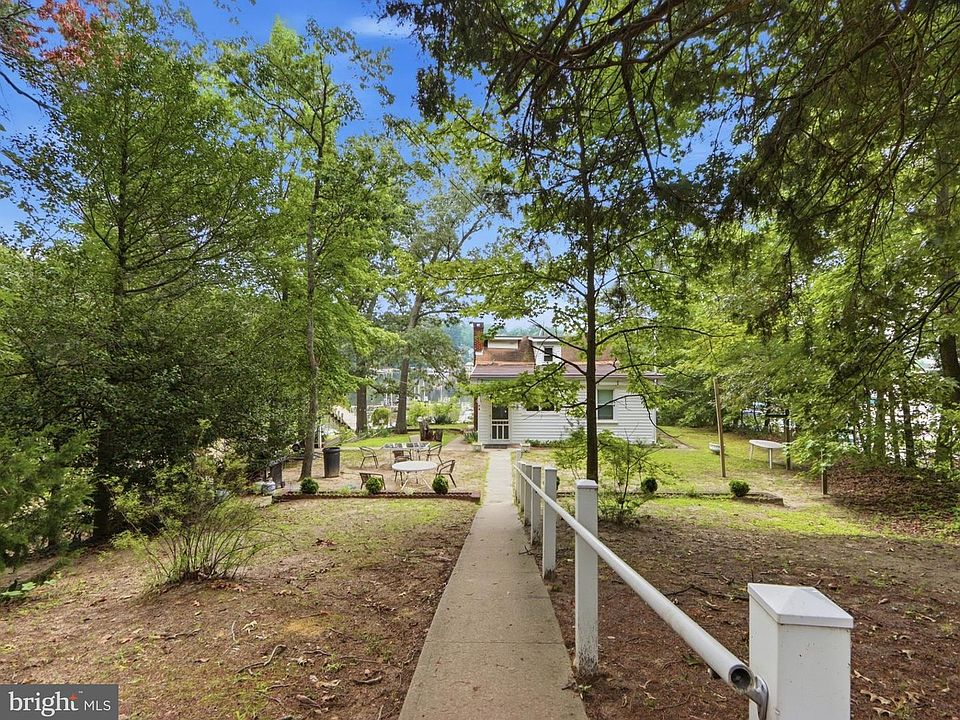 1st image of 285 Cove Rd