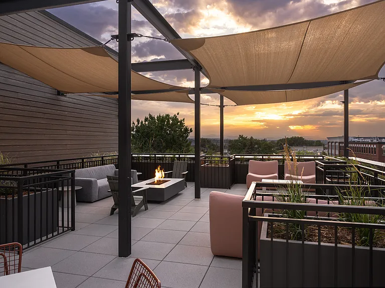 Juniper on Main — Photo 20