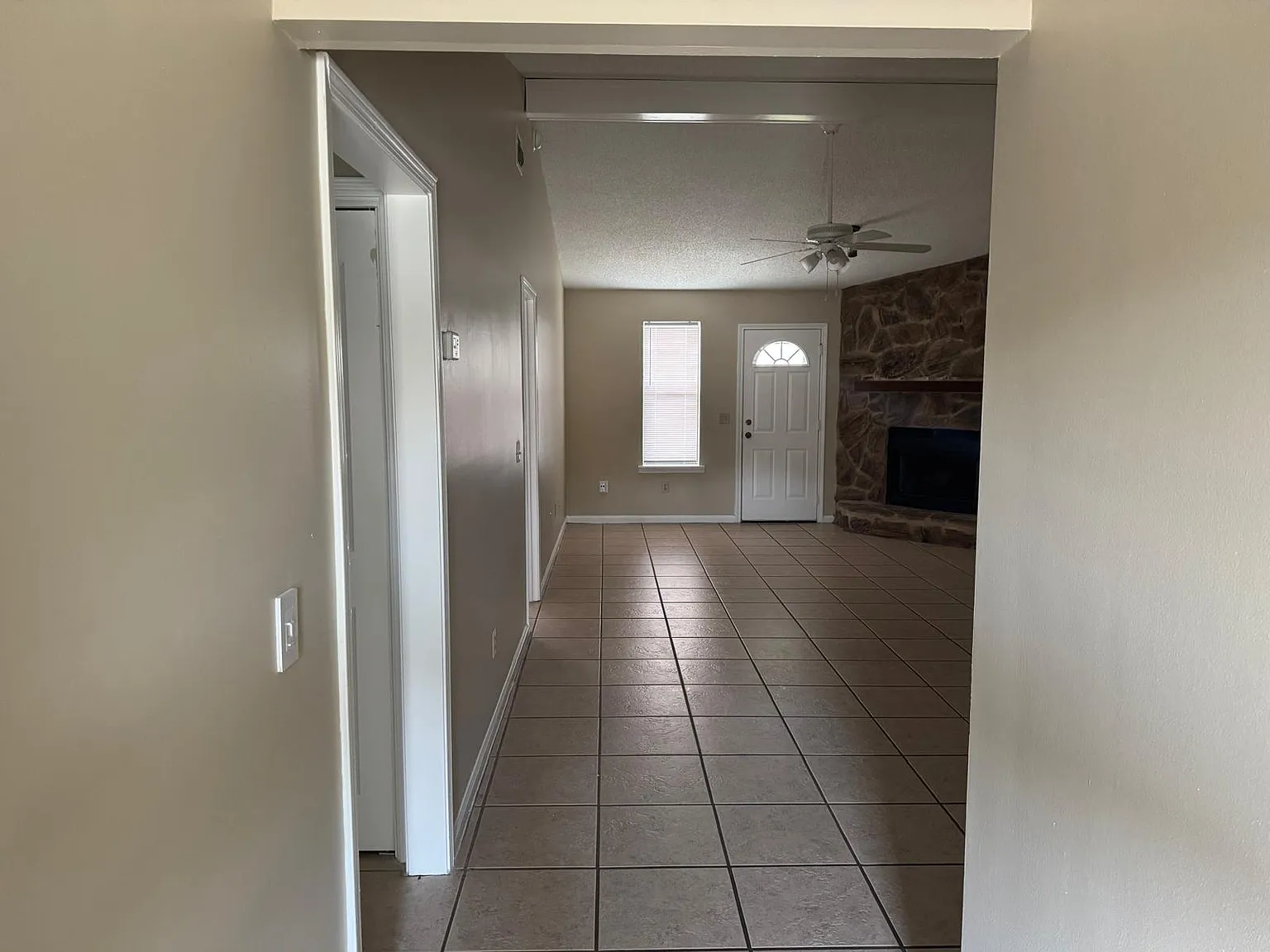 Shady Glen Dr, Jacksonville — Photo 4