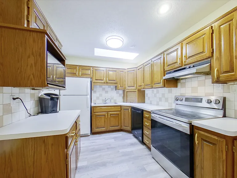 2441 Hobbs Dr — Photo 1
