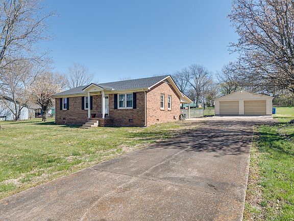 3rd image of 1205 Shackelford Dr