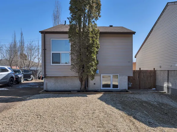 52 Pipestone Dr, Devon, AB T9G 1T3