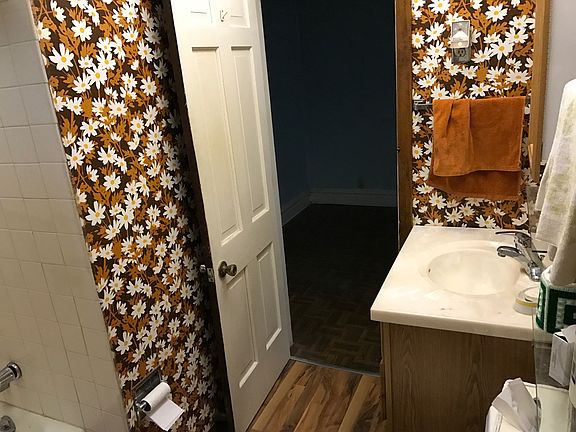 3rd image of 3802 Sunnyside Ave