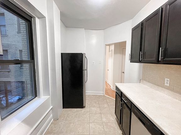 4th image of 106 Fort Washington Ave APT 1J
