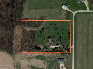 1586 Deer Path Ln, Franklin Grove, IL 61031