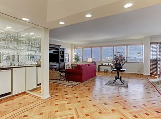 49 Briar Hollow Ln UNIT 2302, Houston, TX 77027