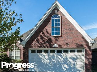 8291 Cross Point Dr, Olive Branch, MS 38654