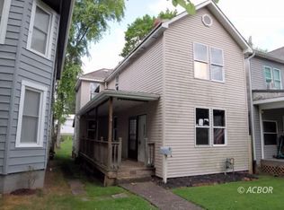 723 7th St #1, Marietta, OH 45750