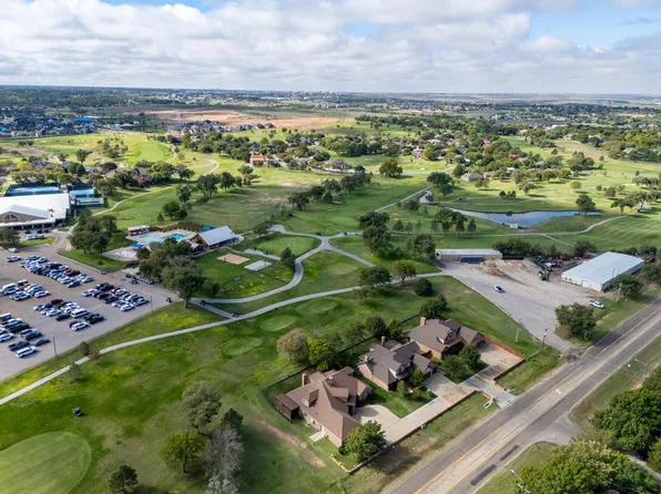 4301 Fairway Dr, Amarillo, TX 79124