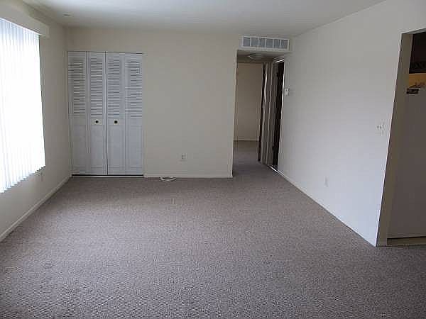 1st image of 22779 Grove St