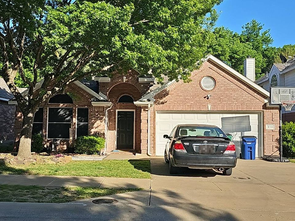 1st image of 916 Wooded Creek Ln