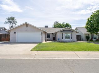 1777 Sterling Dr, Redding, CA 96003