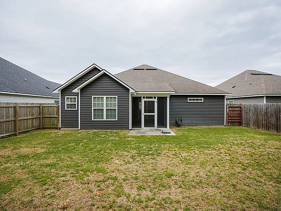 2nd image of 3880 Zaun Cir