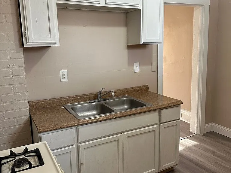 14809 Alder Ave — Photo 2