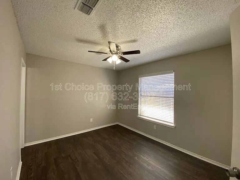 6706 Crestmont Ct — Photo 5