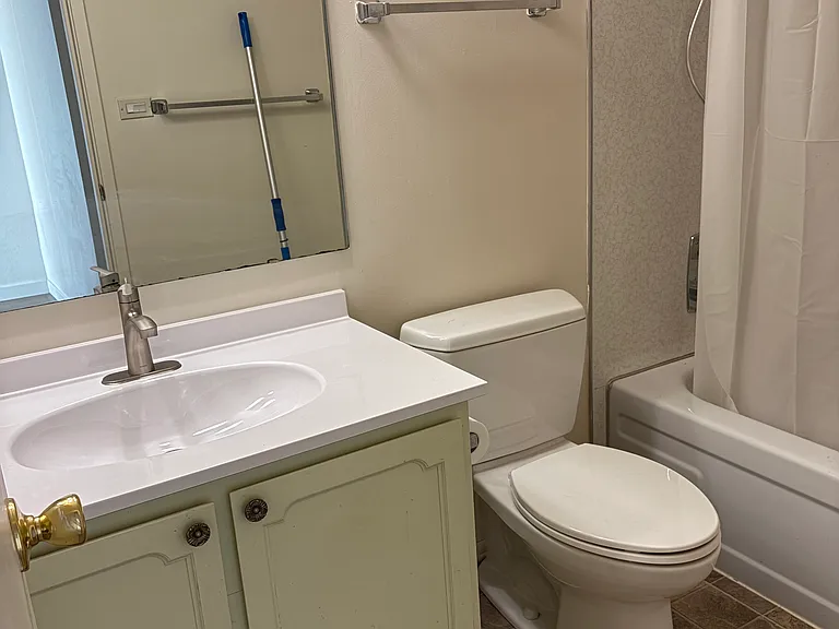 8601 15th Ave NE #201 — Photo 10