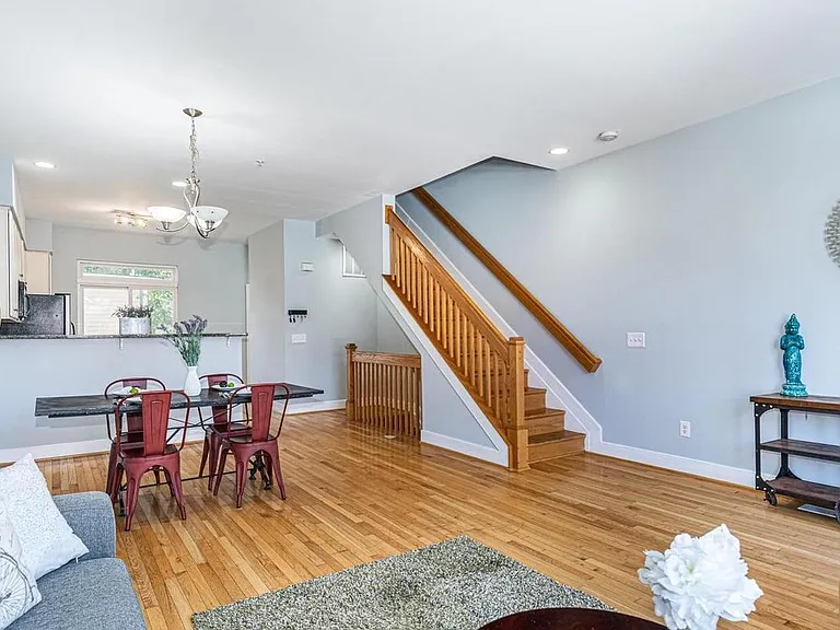 105 Narrowway Ct — Photo 17