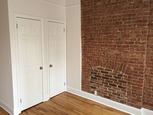 Rented by Metropolis Real Estate of Manhattan | media 59