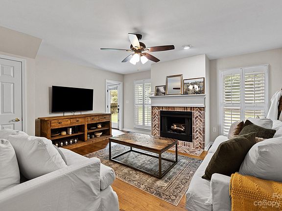4th image of 5301 Lancelot Dr